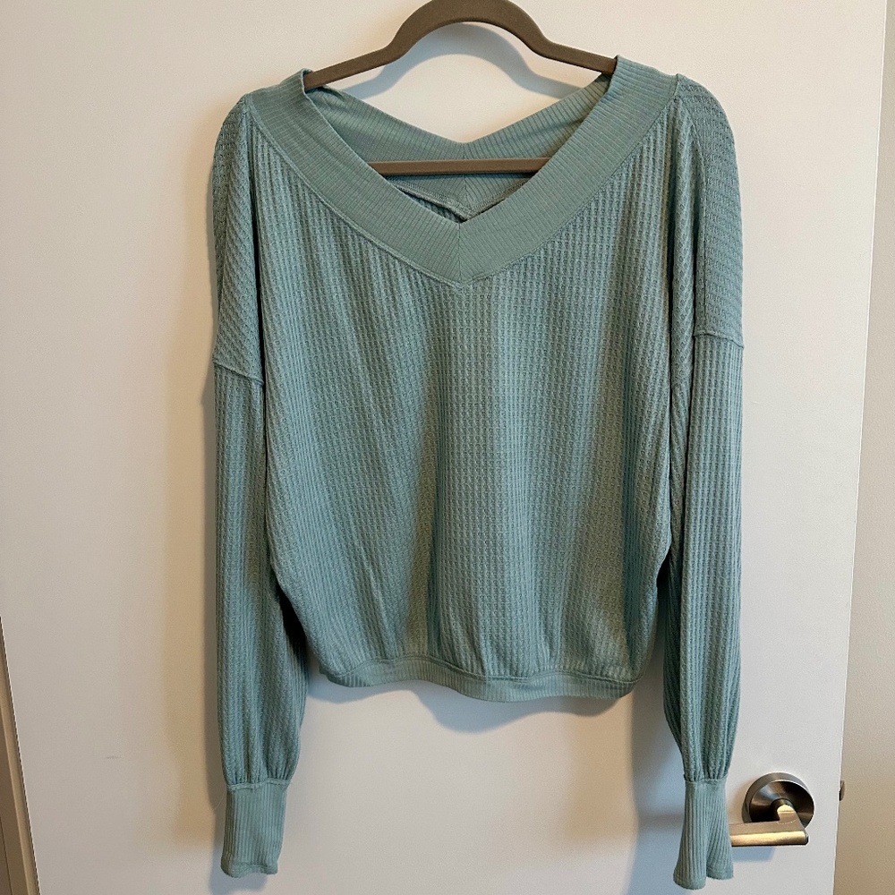 ILLA ILLA Waffle Sweater (size small)